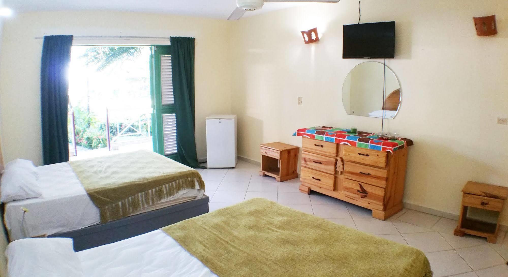 Hotel Los Pinos Las Terrenas Kültér fotó