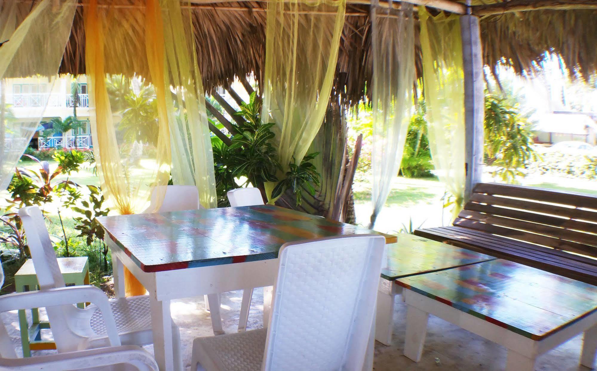 Hotel Los Pinos Las Terrenas Kültér fotó