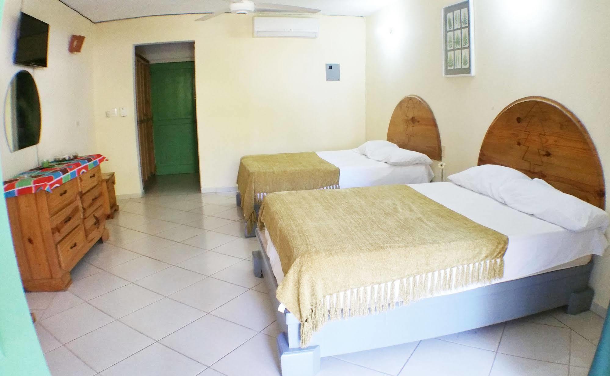 Hotel Los Pinos Las Terrenas Kültér fotó