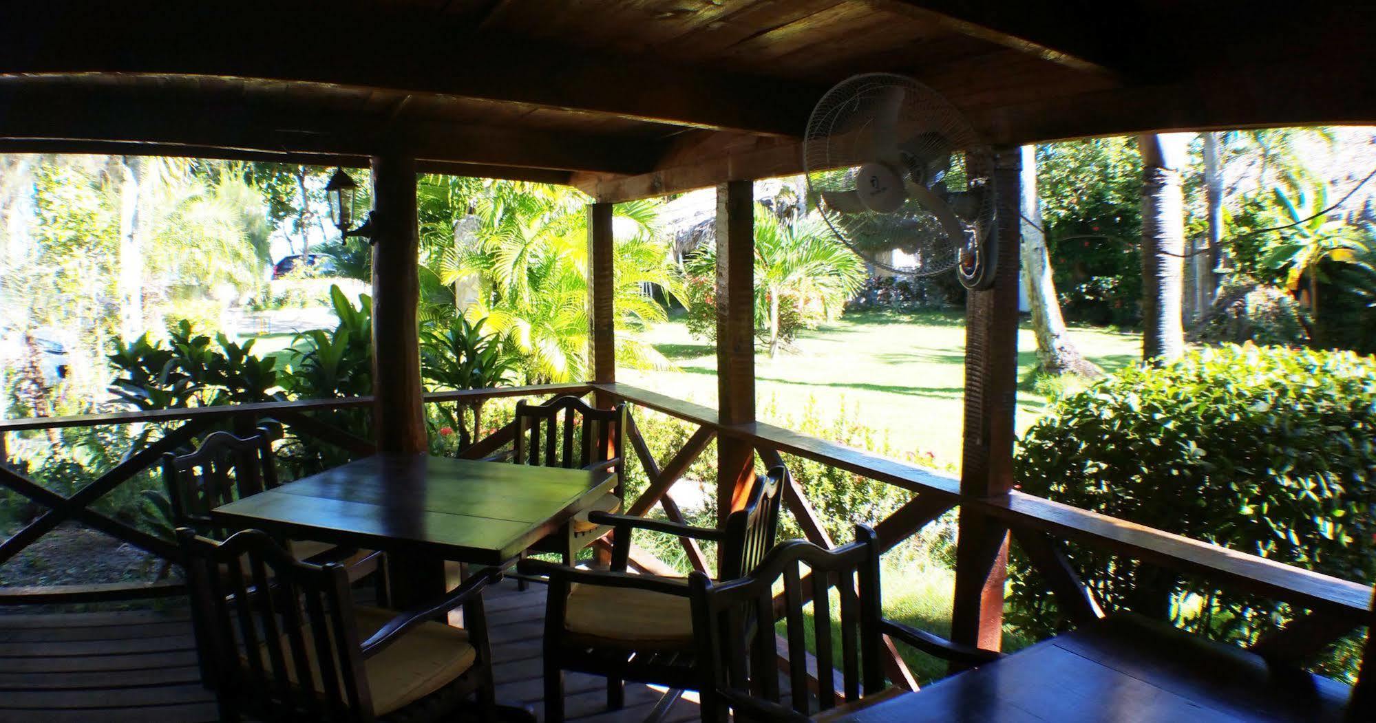 Hotel Los Pinos Las Terrenas Kültér fotó